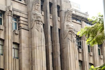 assurance decennale service public
